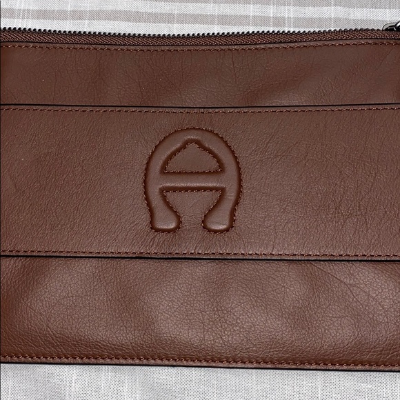 Etienne Aigner Leather Adeline Handle Wristlet NWT - Picture 6 of 7